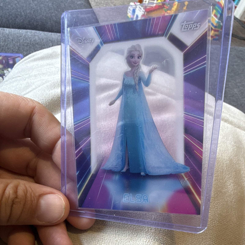Topps Disney Neon 2026 Illuminated Neon Lights Elsa NPL 8 Trading Card0