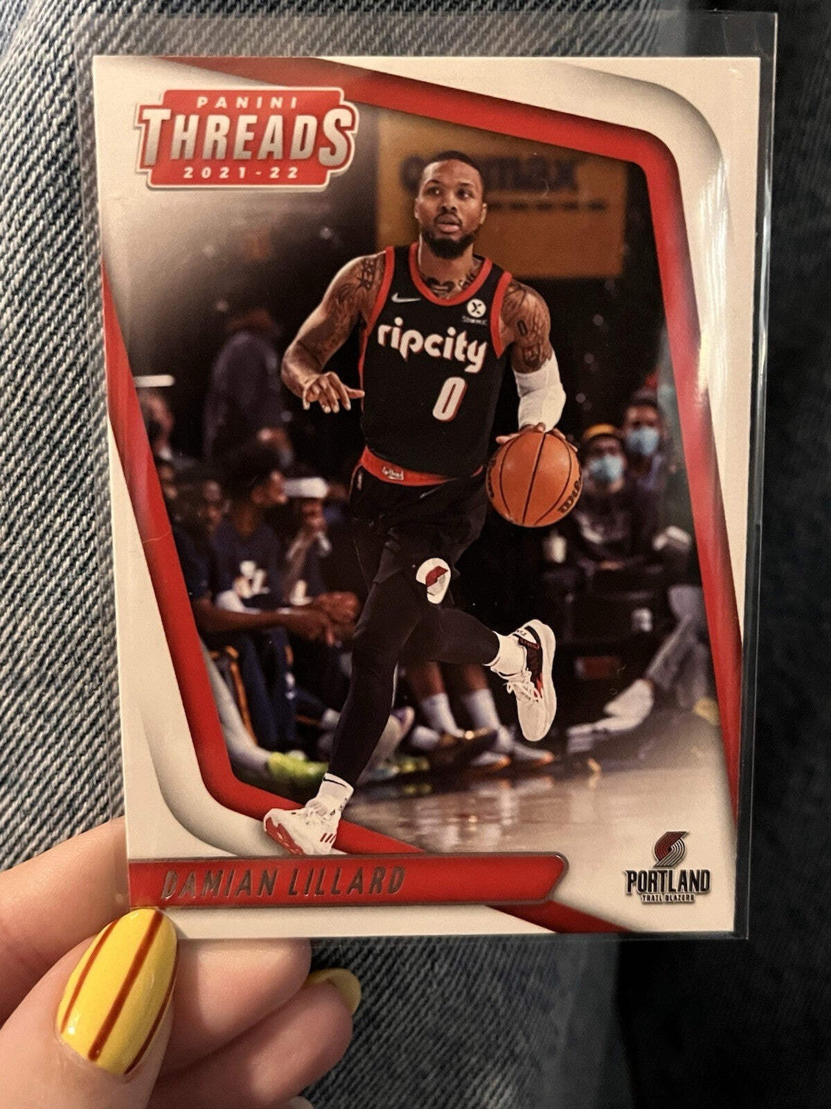 Damian Lillard Base Set Panini Chronicles Threads 2021 22 #77 Trail Blazers1