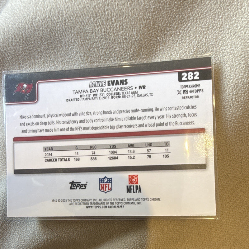 Topps Chrome Refractor Mike Evans Tampa Bay Buccaneers 282 - 20243
