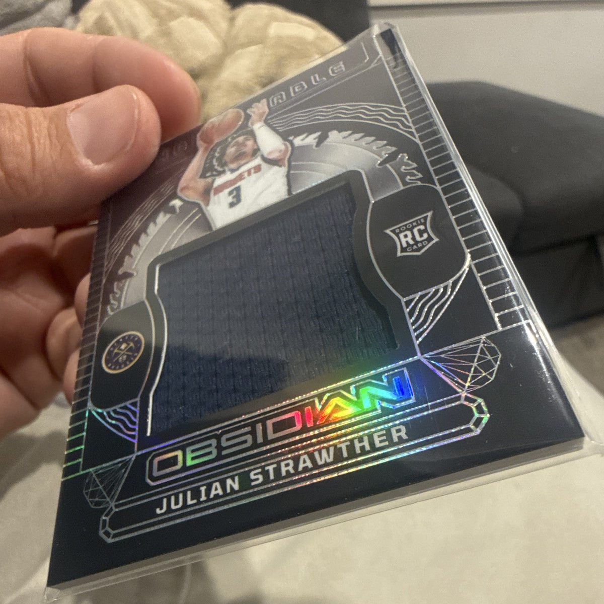 Panini Obsidian Unbreakable Julian Strawther Nuggets RC Mem UM STR 075/2494