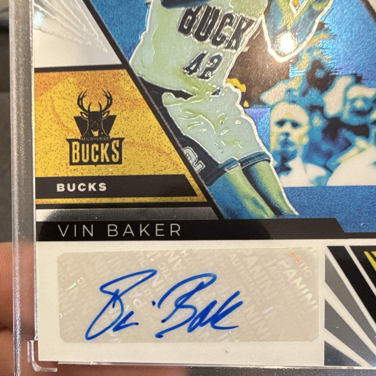 Panini 2022 23 Flux Signatures Vin Baker Autograph Milwaukee Bucks NO.FS VIN2
