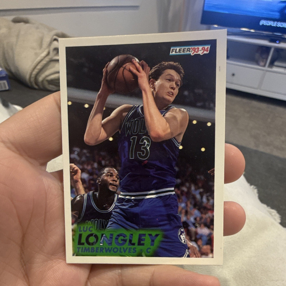 Fleer 1993-94 Base Set Luc Longley #124 Minnesota Timberwolves NBA Card0