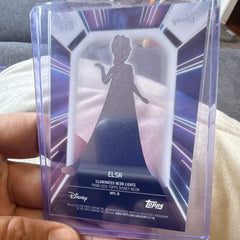 Topps Disney Neon 2026 Illuminated Neon Lights Elsa NPL 8 Trading Card1