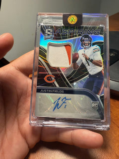 2021 Panini Spectra Justin Fields Rookie Auto1