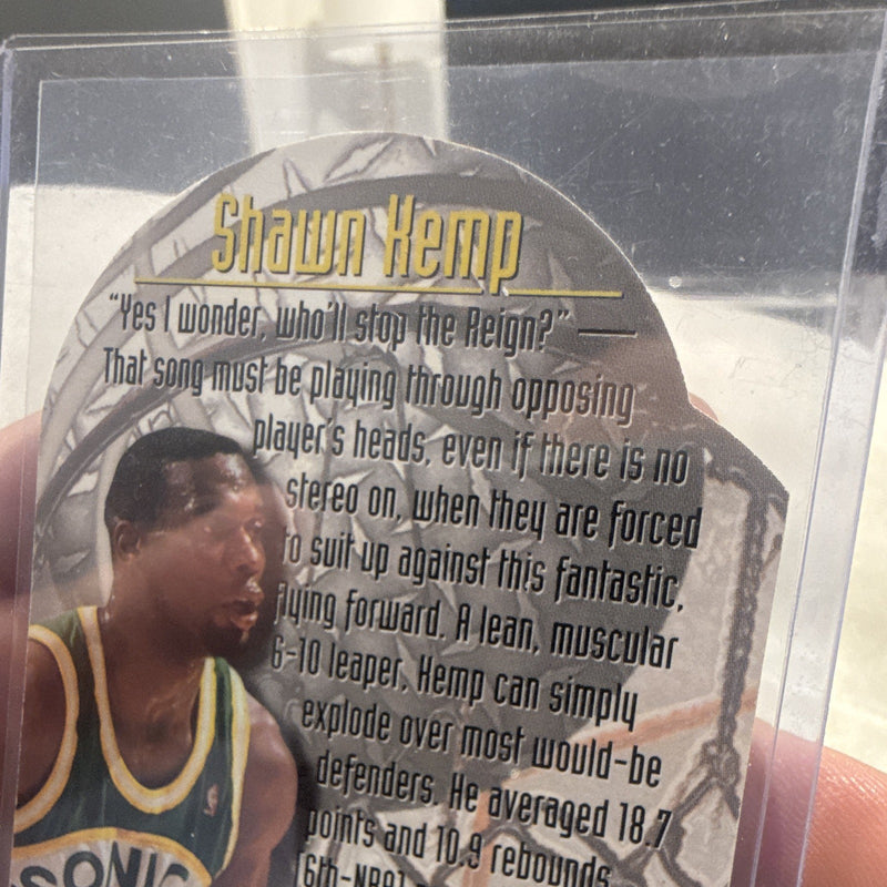 Fleer 1994 95 Fleer Metal Shawn Kemp Insert Seattle SuperSonics NBA2