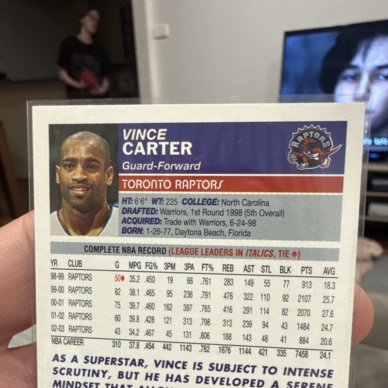 Topps Vince Carter Base Set 2003 04 Toronto Raptors #15 NBA Basketball Card2