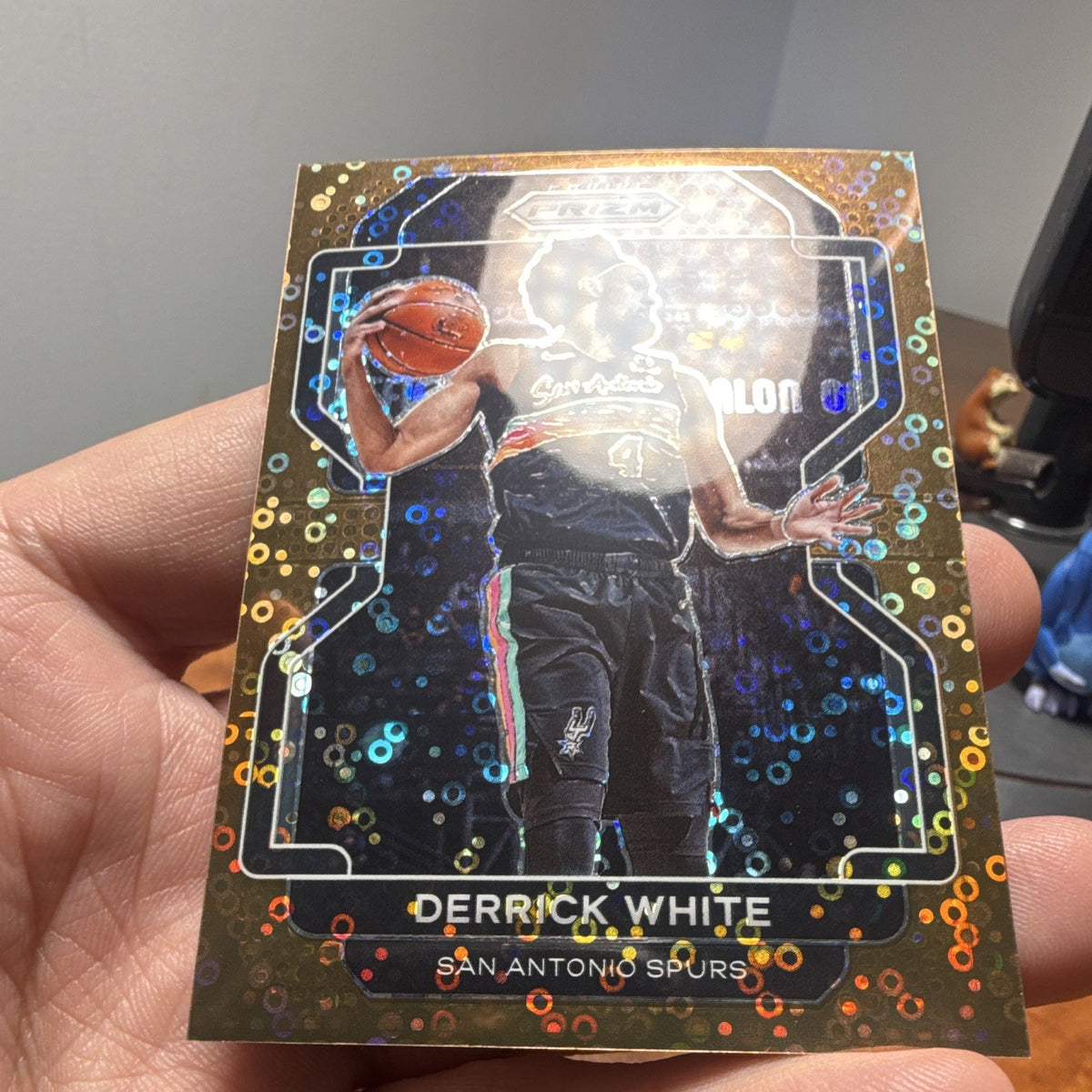 Panini Prizm 2021 22 Derrick White San Antonio Spurs No. 19 Parallel 17/202