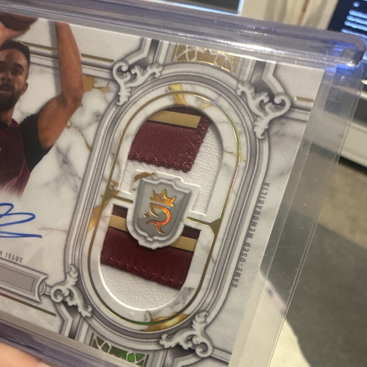 Topps 2023 24 Royalty Regalia Relic Signatures Max Strus RRS MST 04/102
