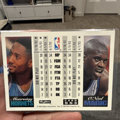 SkyBox Showdown Series Insert SS3 Mourning vs O'Neal 1993 NBA Hornets Magic1