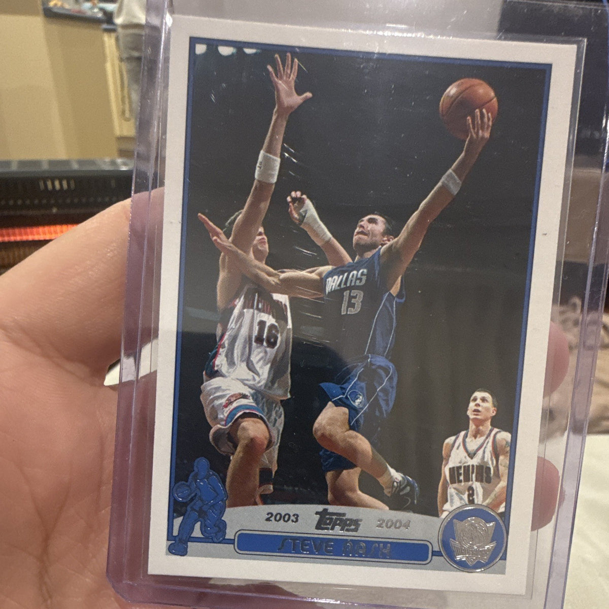 Topps Steve Nash Base 2003 04 Topps NBA Dallas Mavericks #13 Trading Card0