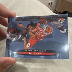 Fleer Ultra Tyson Chandler Base Set Chicago Bulls 35 2003-04 NBA Card0