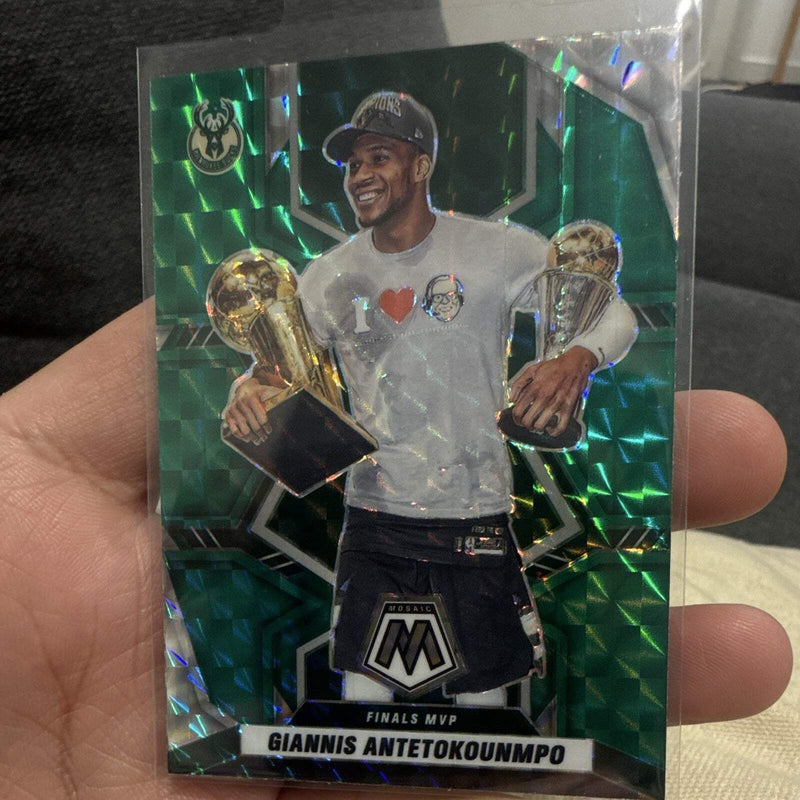 Panini Giannis Antetokounmpo 2021 22 Mosaic Finals MVP Green Prizm #2960