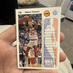 Upper Deck Hakeem Olajuwon Base Set #136 Houston Rockets NBA1