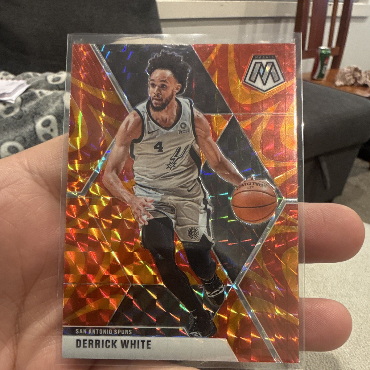Panini 2019 20 Mosaic Basketball Derrick White San Antonio Spurs #16 Parallel0