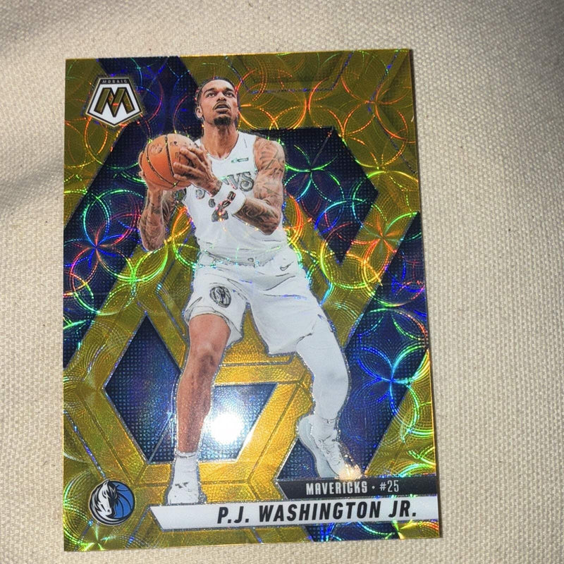 Panini Mosaic Basketball P.J. Washington Jr. Mavericks Gold Prizm 06/10 #1343