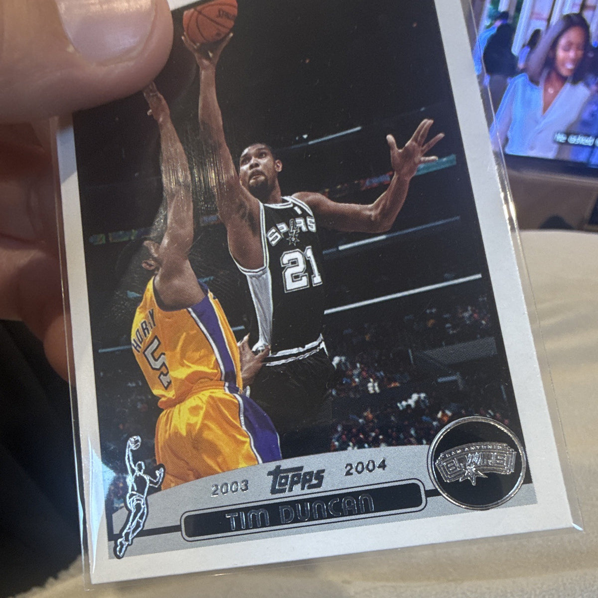 Topps Tim Duncan Base 2003 04 Topps #21 San Antonio Spurs NBA Card2