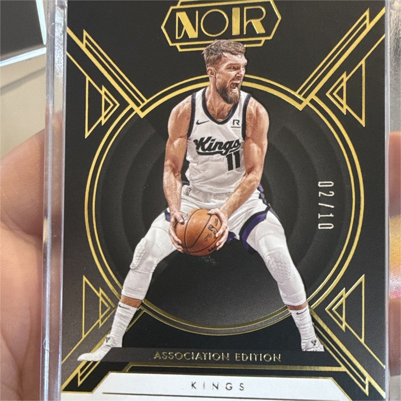 Panini Domantas Sabonis Association Edition Noir Basketball 2024-25 No.34 02/100