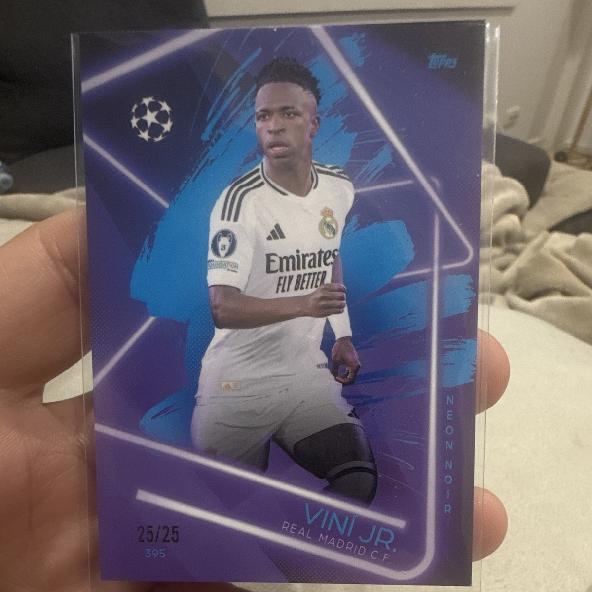 Topps 2024 Total Football UEFA Champions League Neon Noir Vini Jr. #395 25/250