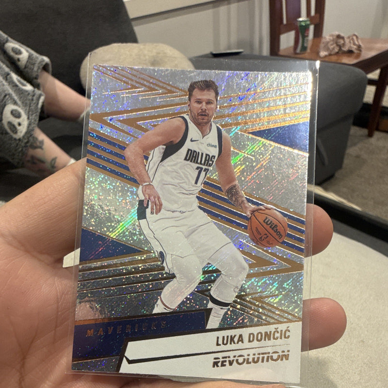 Panini Luka Dončić Base 2024 25 Revolution Basketball Dallas Mavericks 130