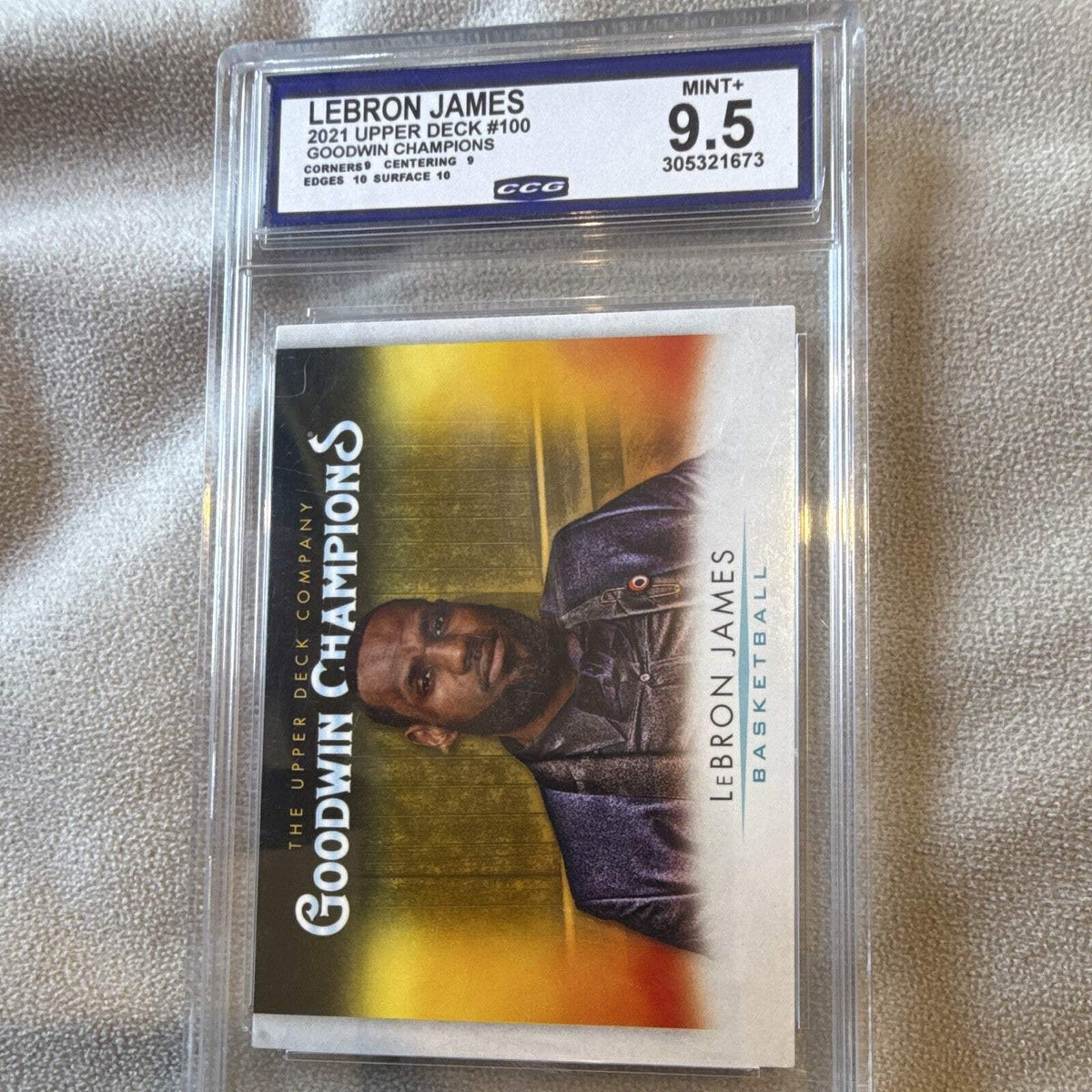 Upper Deck 2021 Goodwin Champions LeBron James #100 CGC 9.5 Graded3