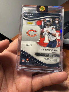 2021 Panini Spectra Justin Fields Rookie Auto4