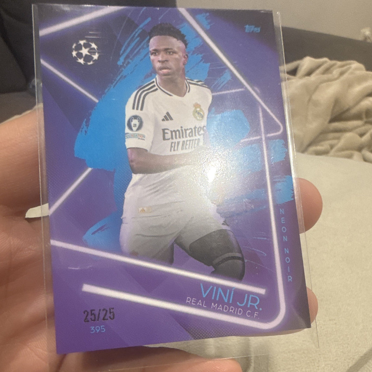 Topps 2024 Total Football UEFA Champions League Neon Noir Vini Jr. #395 25/252
