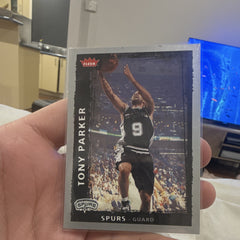 Fleer 2008 09 NBA Fleer Tony Parker Base #115 San Antonio Spurs Card0