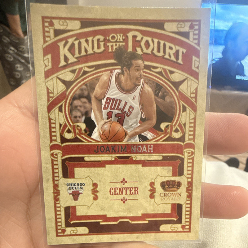 Panini 2010 Crown Royale King on the Court #2 Joakim Noah Chicago Bulls0