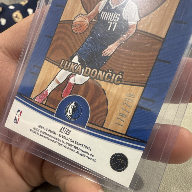 Panini Revolution 2024 25 Hardwood Legacy Astro Luka Dončić #1 178/2992