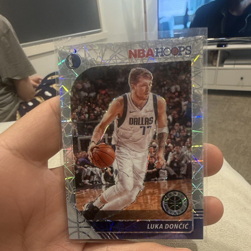 Panini Hoops Premium Stock 2019 20 Luka Dončić Mavericks Prizm No. 390