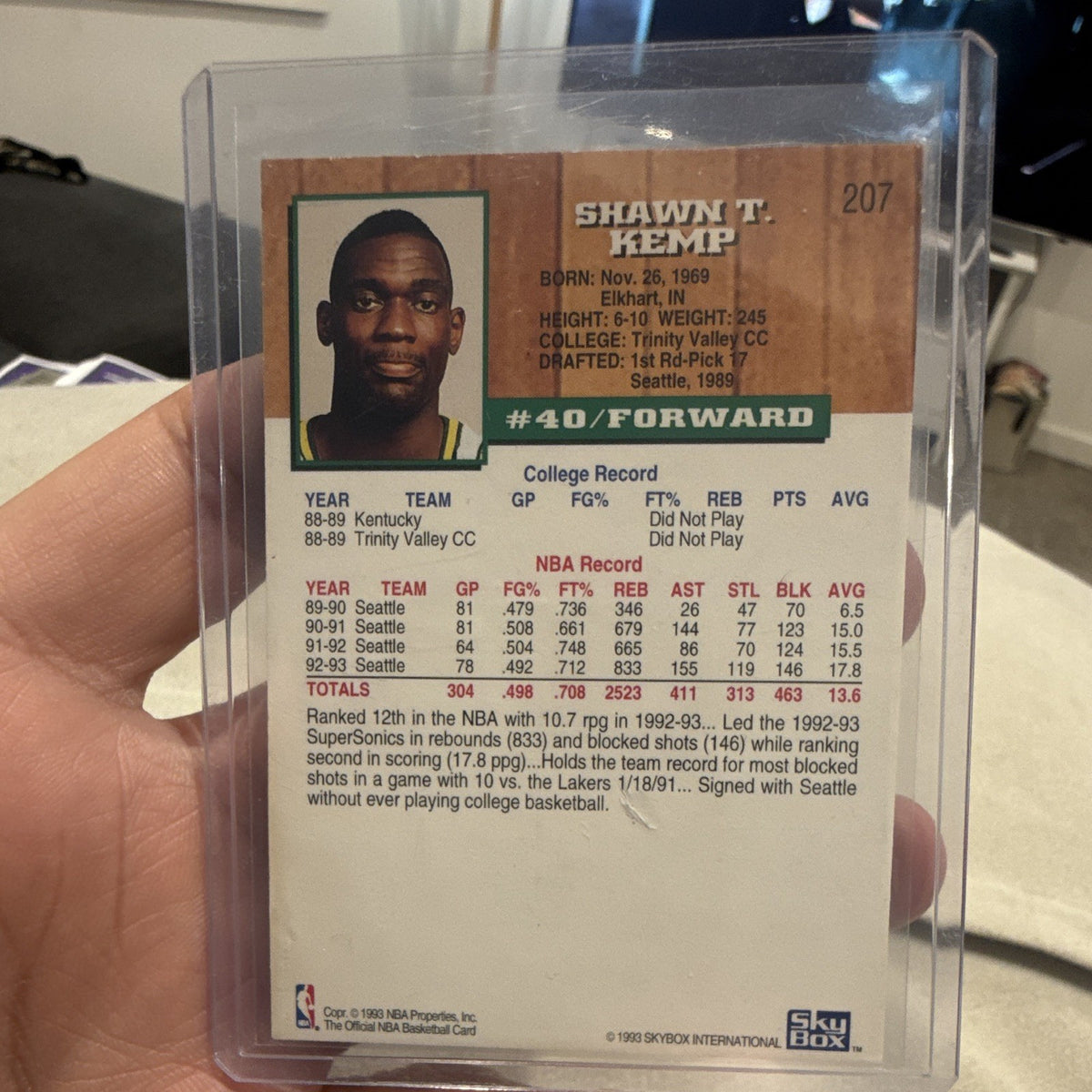 SkyBox NBA Hoops Base Set Shawn Kemp Seattle SuperSonics 1993 #2071