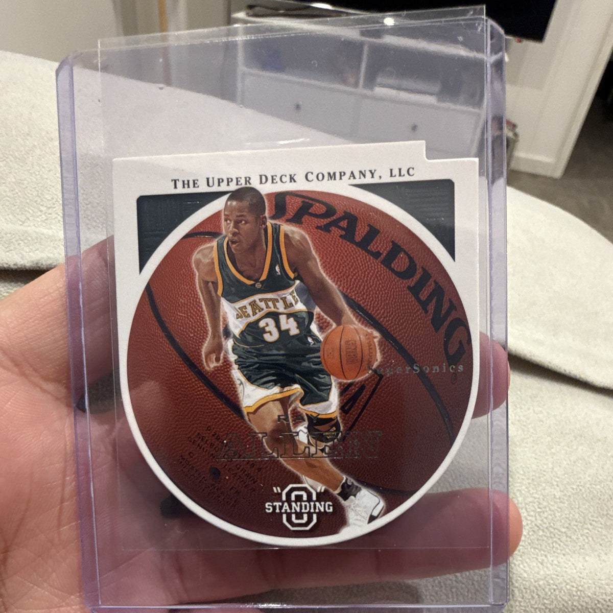 Upper Deck R. Allen Standing O Insert #73 Seattle SuperSonics 2003 Basketball0
