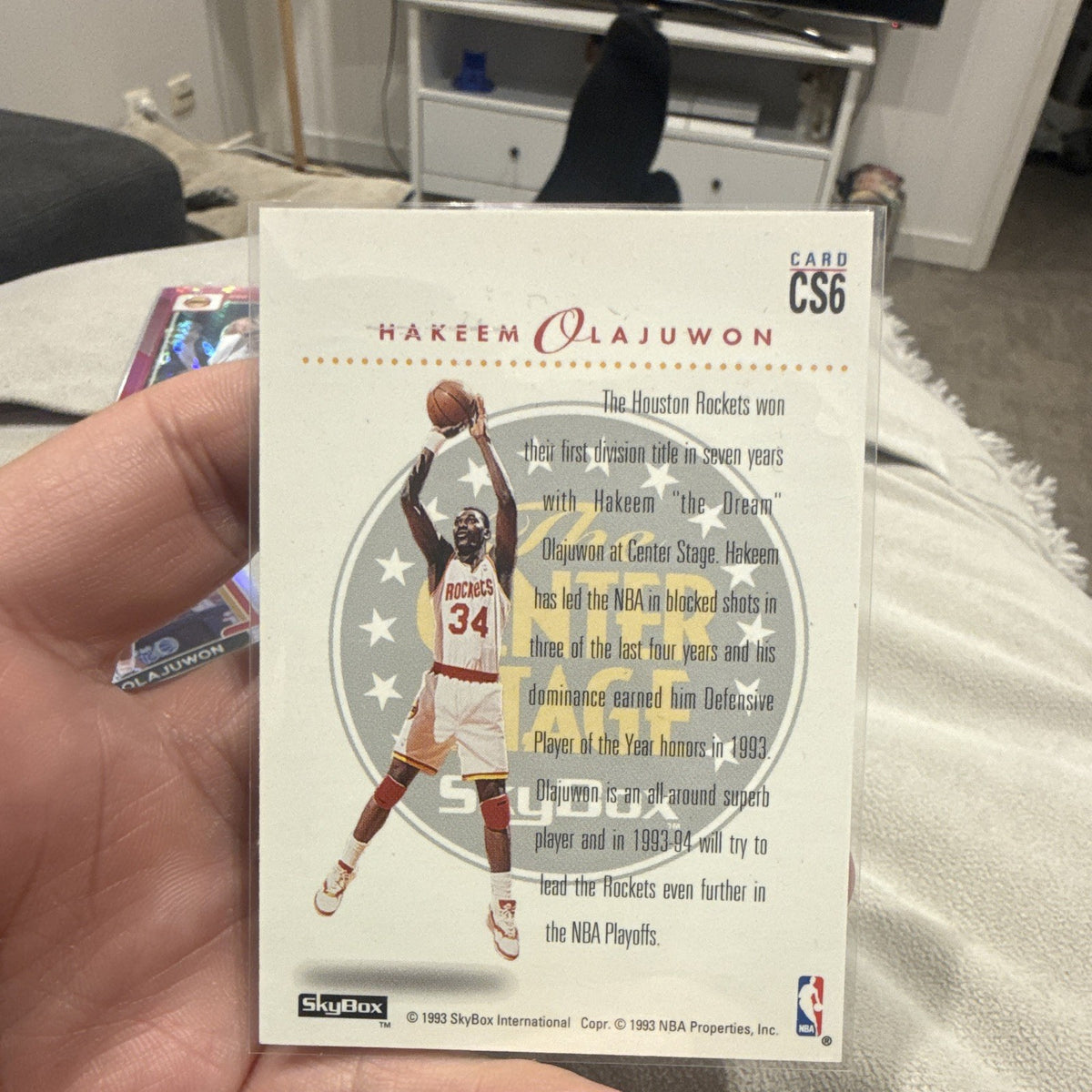 SkyBox The Center Stage Insert 1993 94 Hakeem Olajuwon Rockets CS61