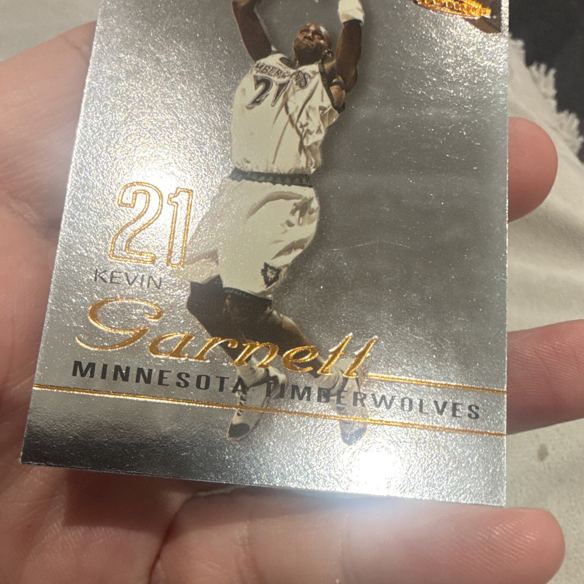 Fleer 2003 04 Mystique Kevin Garnett Base Set #10 Minnesota Timberwolves3