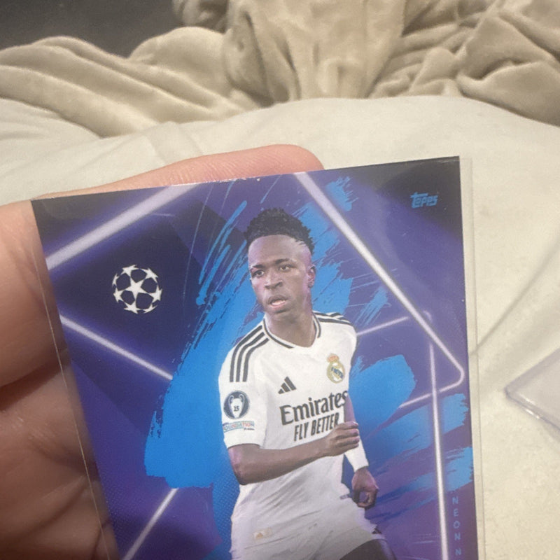 Topps 2024 Total Football UEFA Champions League Neon Noir Vini Jr. #395 25/253