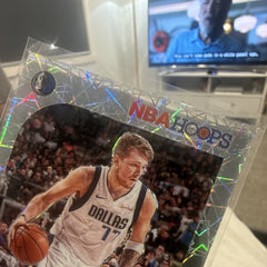 Panini Hoops Premium Stock 2019 20 Luka Dončić Mavericks Prizm No. 392