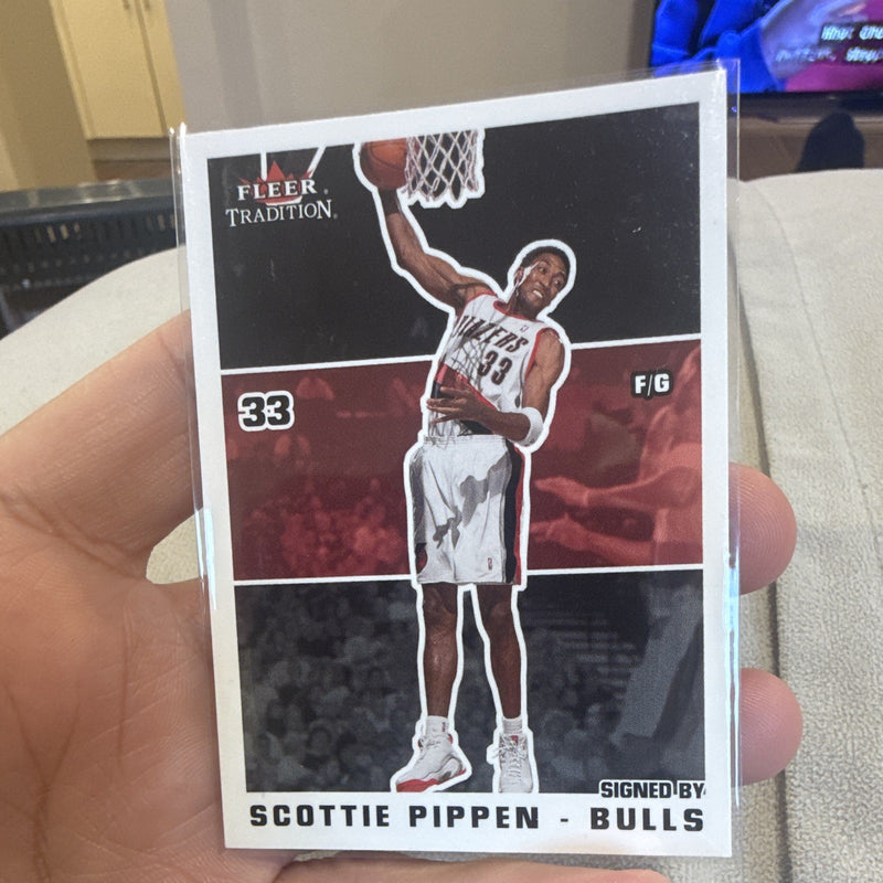 2003 04 Fleer Tradition Base Set Scottie Pippen Chicago Bulls #15 Card0
