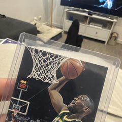 SkyBox NBA Hoops Base Set Shawn Kemp Seattle SuperSonics 1993 #2072