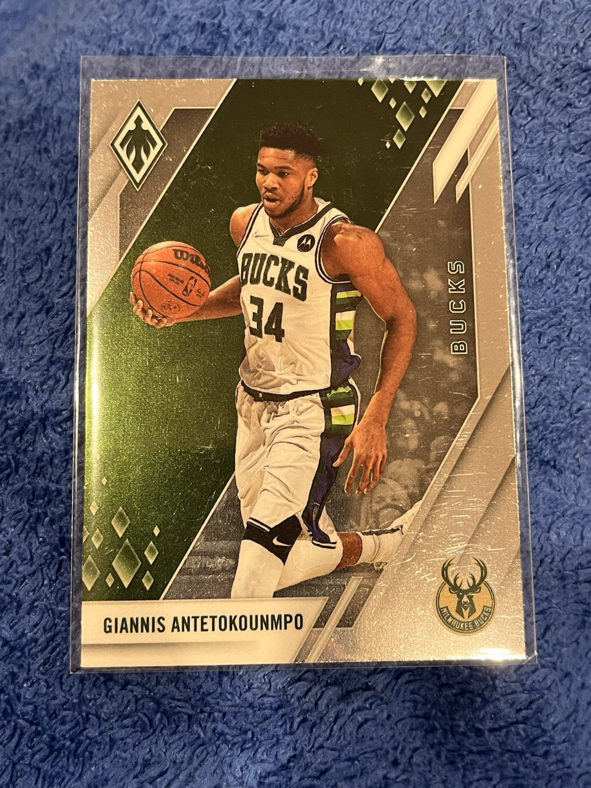 Panini Chronicles Phoenix Giannis Antetokounmpo Base 680 Milwaukee Bucks1