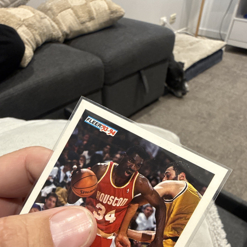 Fleer 1993 94 Hakeem Olajuwon Houston Rockets #79 Base Set NBA Card2