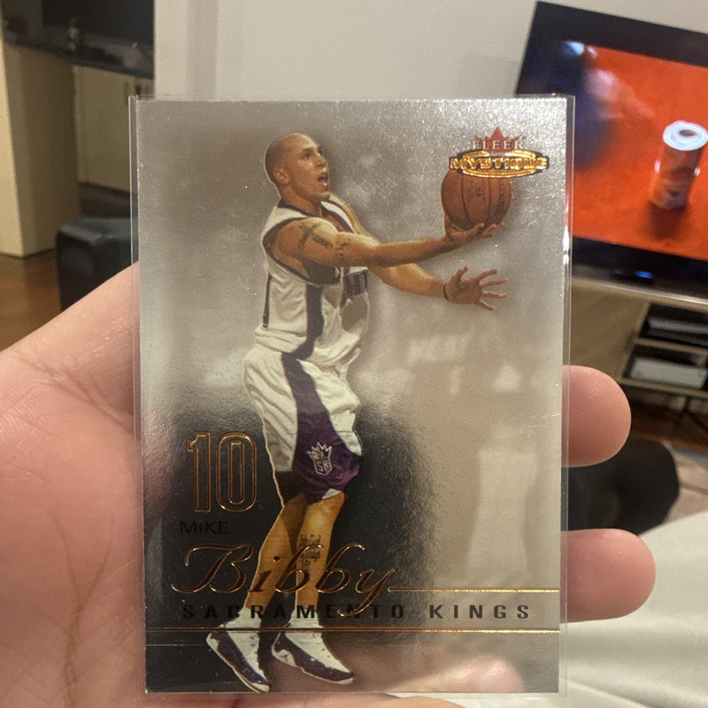 Fleer Mystique Mike Bibby Base Set Sacramento Kings 14 2003 04 NBA0