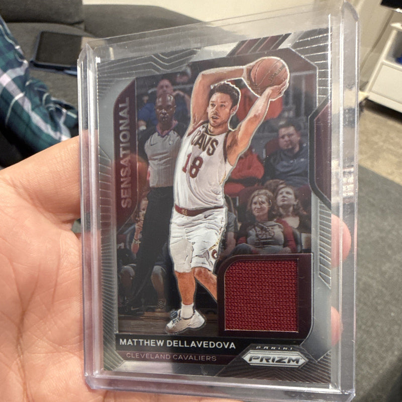 Panini Prizm 2020-21 Sensational Swatches Matthew Dellavedova SSW-MDV0