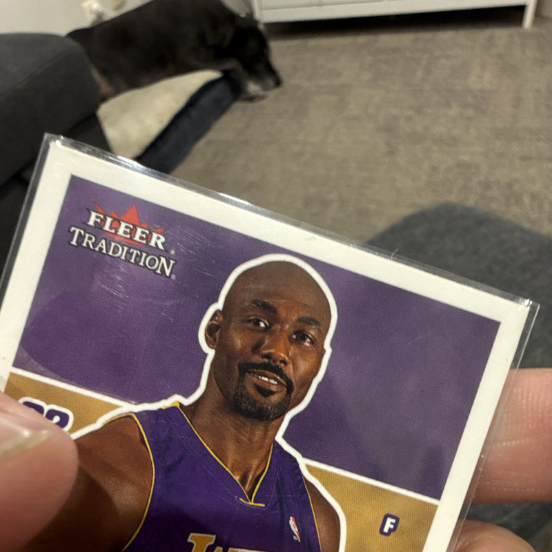 Fleer Tradition Karl Malone Base Set Los Angeles Lakers #32 2003 04 NBA2