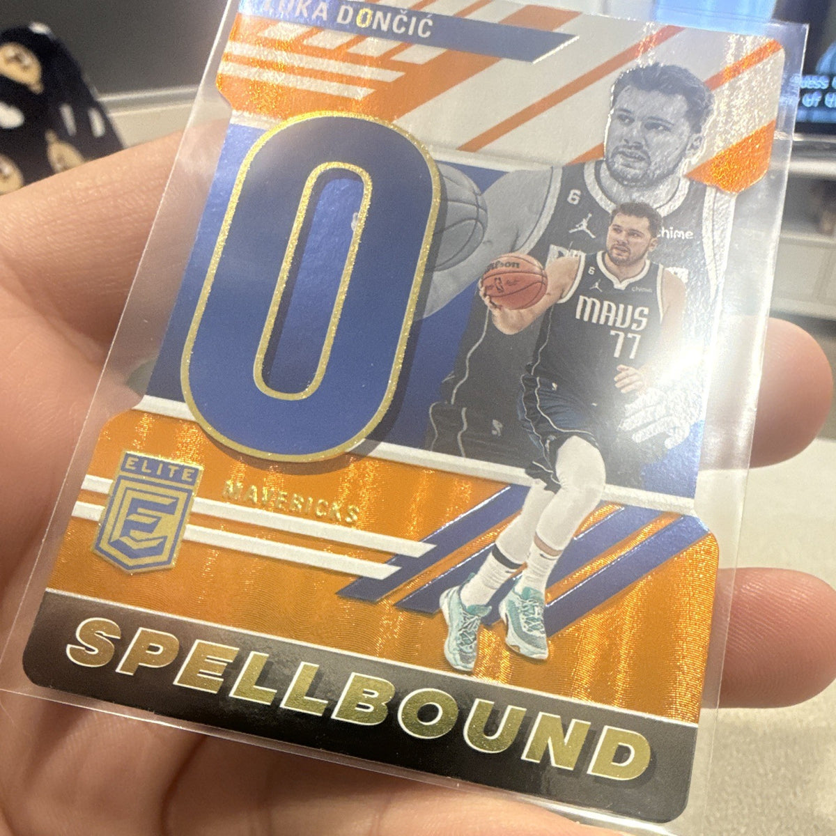 Panini 2023 24 Donruss Elite Spellbound Luka Dončić No. 26 Mavericks DIECUT3