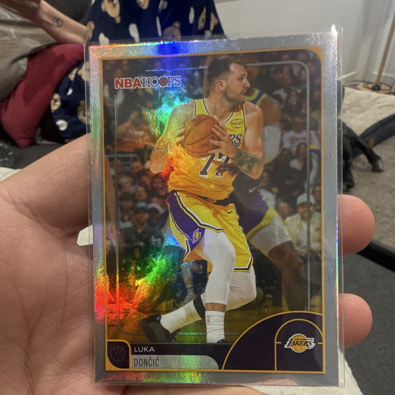 Topps NBA Hoops Luka Dončić Los Angeles Lakers Parallel/Variety No. 80
