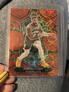 Panini Mosaic 2023 24 Damian Lillard Milwaukee Bucks #109 Parallel 04/750