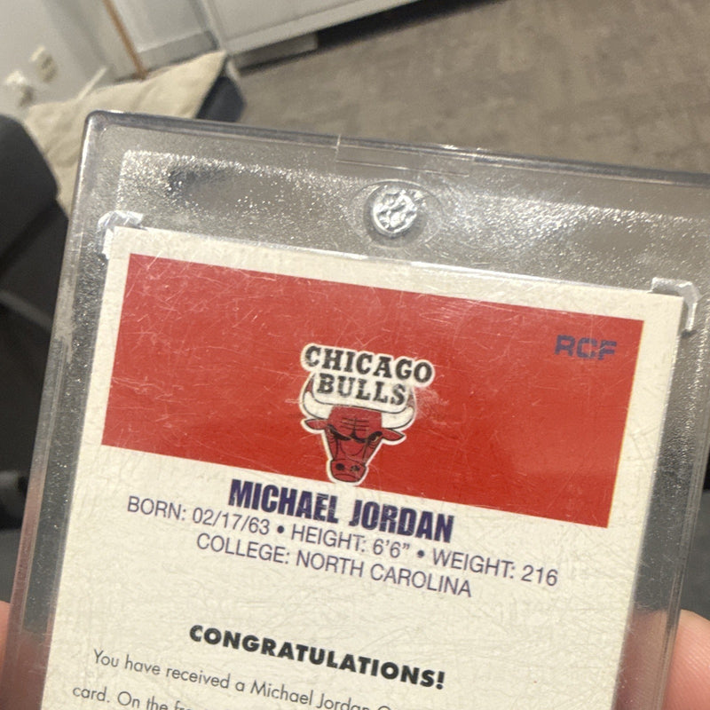 Fleer 2007 08 NBA Michael Jordan Chicago Bulls Memorabilia M47TX3