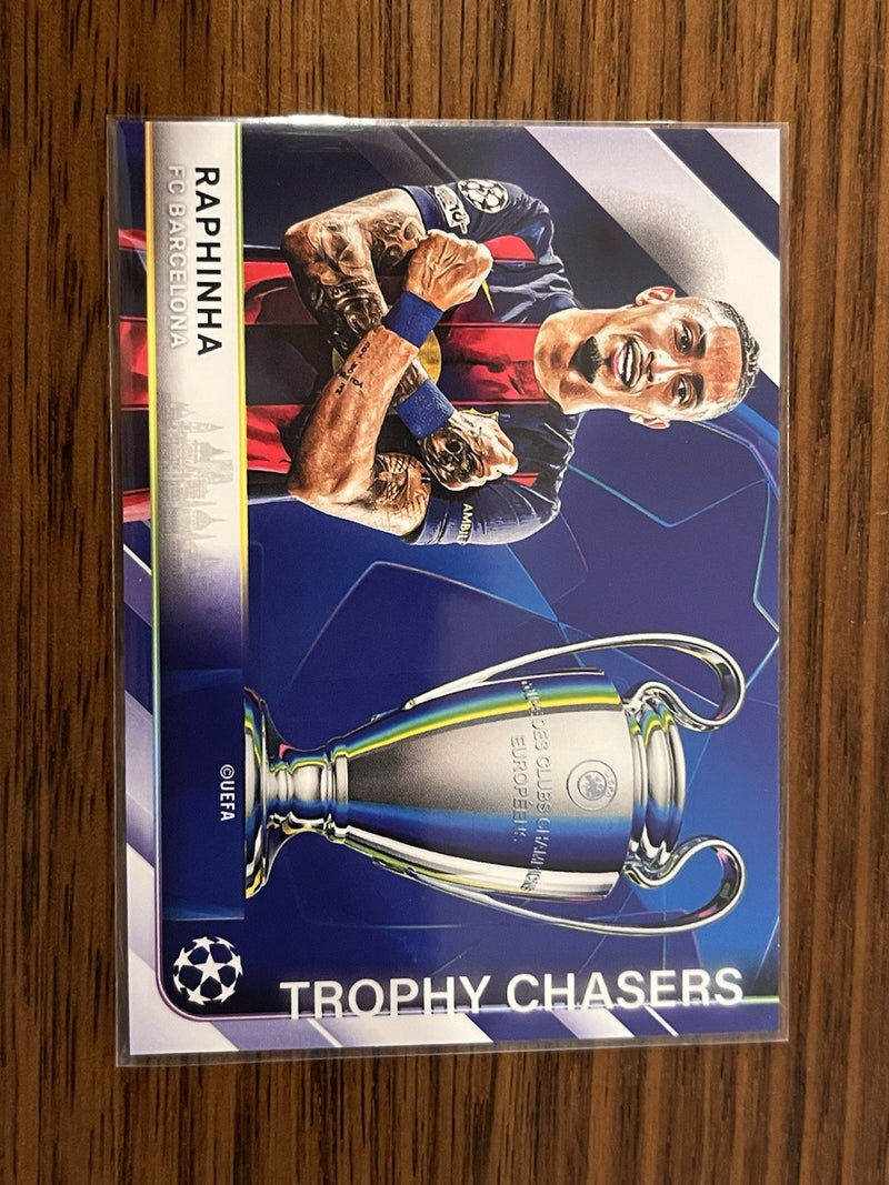 Topps 2025 UEFA Club Competitions Trophy Chasers Raphinha FC Barcelona TC 91