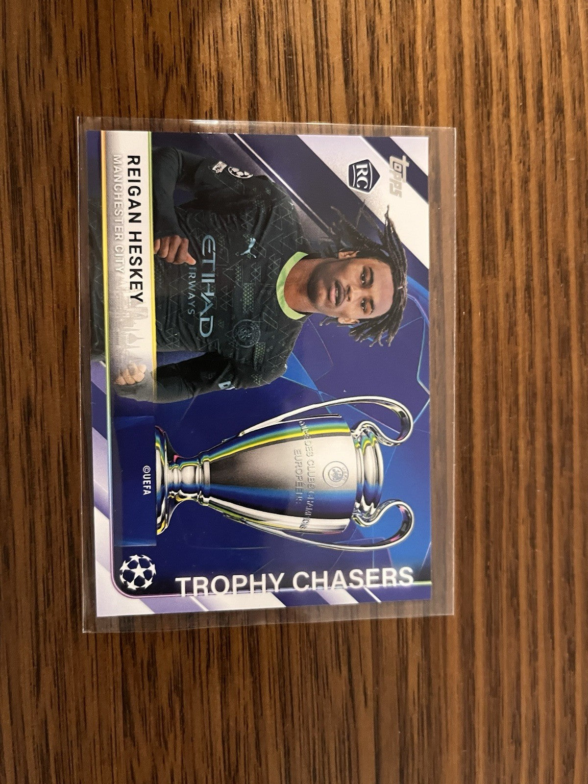 Topps UEFA Champions League Trophy Chasers Insert TC 28 Reigan Heskey Man City0