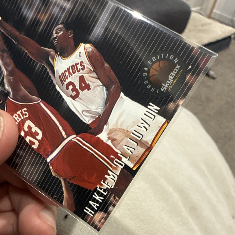 SkyBox 1993 NBA on NBC Playoff Performance #6 Hakeem Olajuwon Insert3